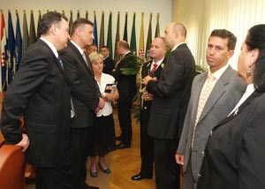 Slika topvijesti/godina_2009/rujan/dan policije/strani_predstavnici01.jpg